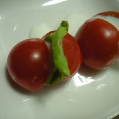 ミニトマトで小さく作りました。
おしゃれでおいしくて、オードブルにぴったりでした～♪
ごちそうさまでした!(^^)!